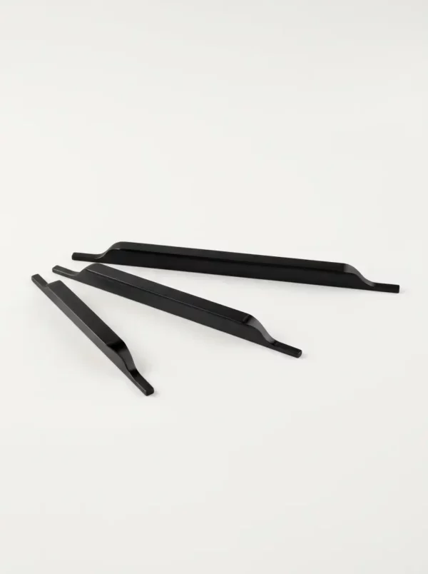 Poignée de meuble Noir Réf 1110 DISA